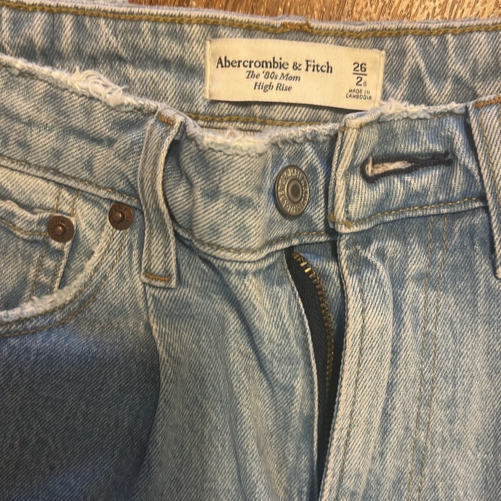 Abercrombie Curve Love The 80s Mom High Rise Jean W26 2S - Picture 4 of 10